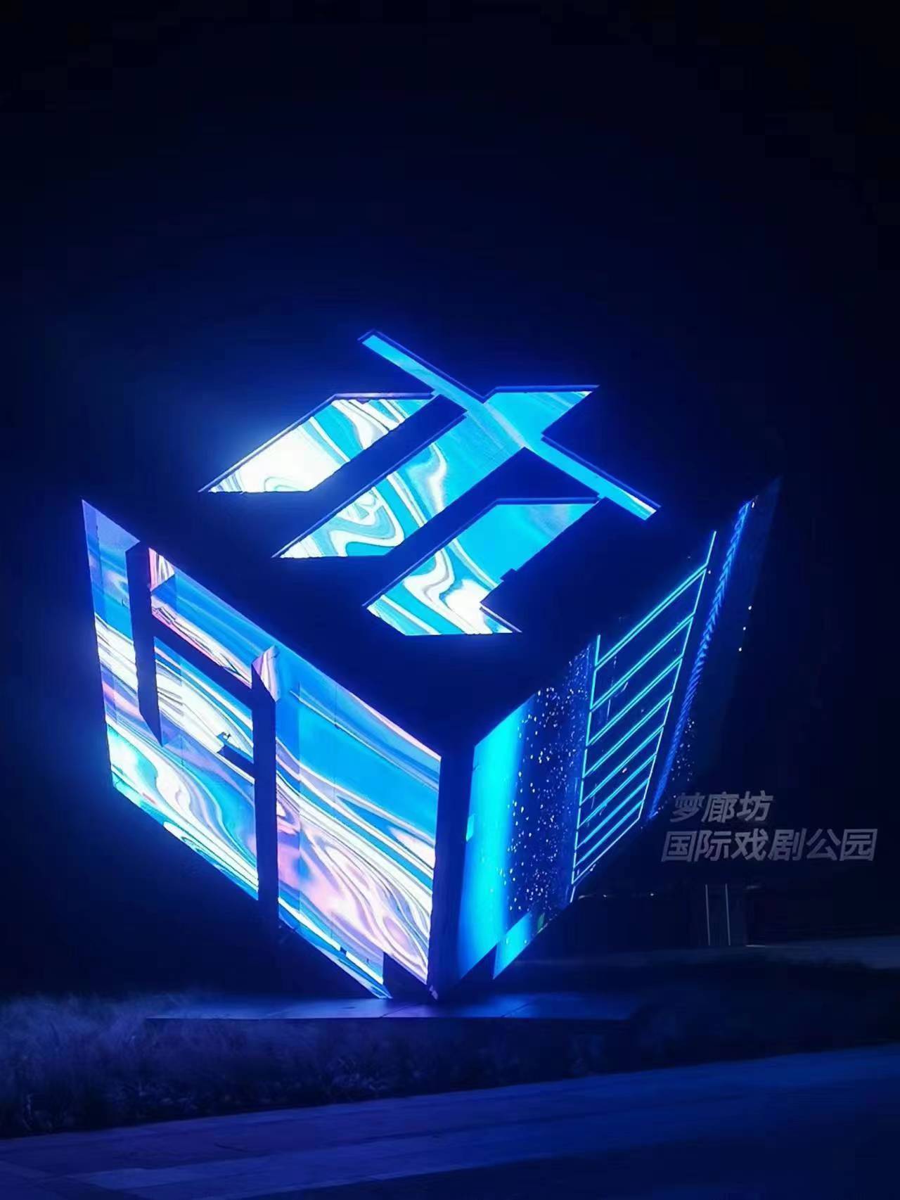 P1.8 Business meeting creative display